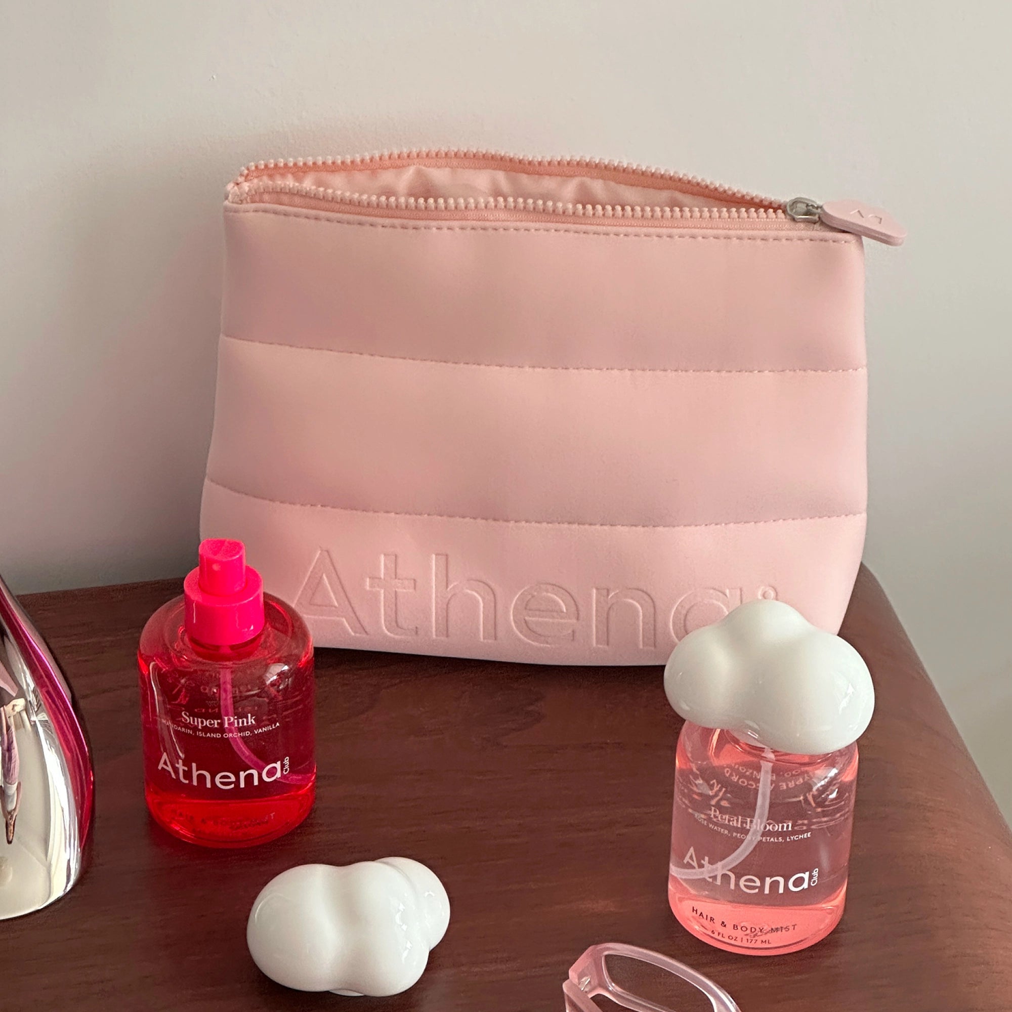 Athena Club Cloud Pouch